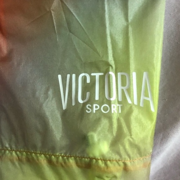 SALE❣️NWT-VS DRAWSTRING WINDBREAKER - Picture 5 of 11